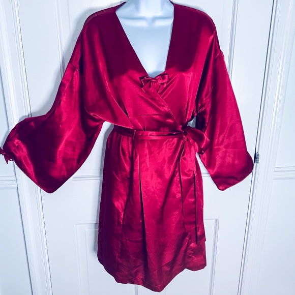 VALENTINO Intimo Red Nightgown & Robe - Picture 8 of 15